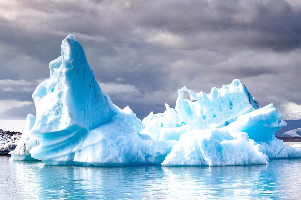 iceberg-gea1359a5a_1280